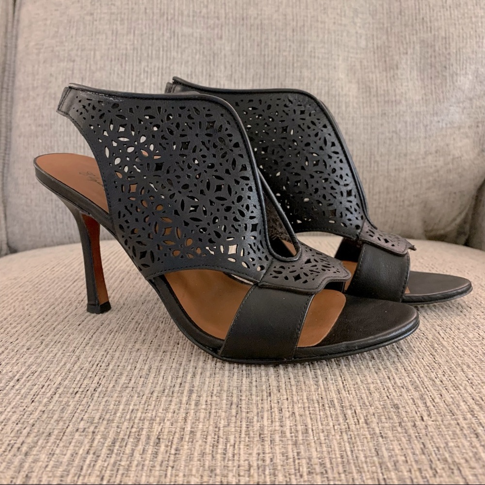 Elizabeth & James Sandals